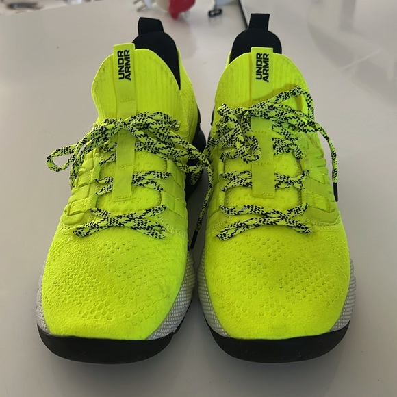 Running shoes - Picture 2 of 2